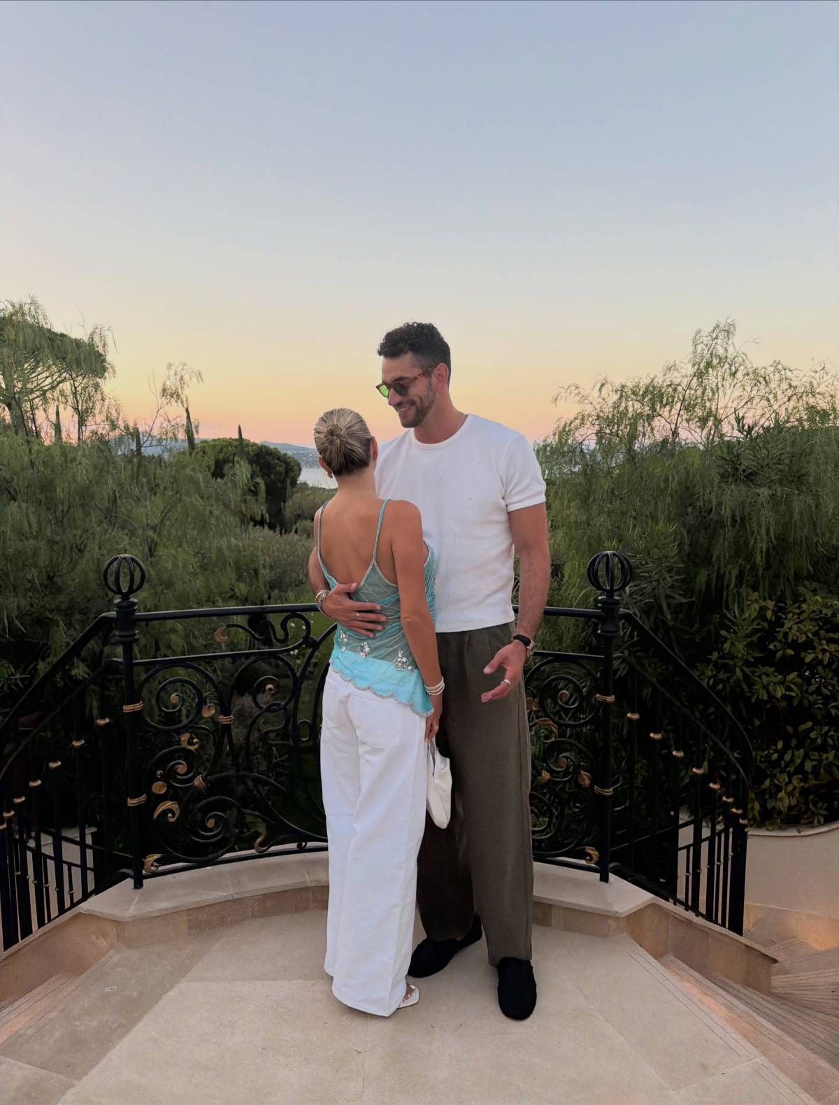 SnapInsta-Jesse-Summer-House-Soft-Launches-Jane-Romance.jpg