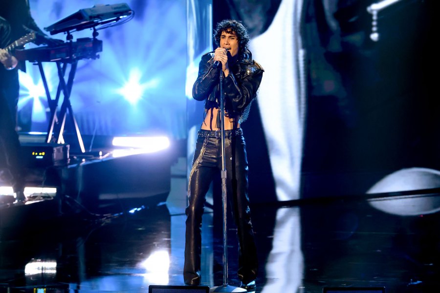 Sombr 2 All the Goth Glam Moments at the 2026 VMAs Arrival Red Carpet 2026 MTV Video Music Awards