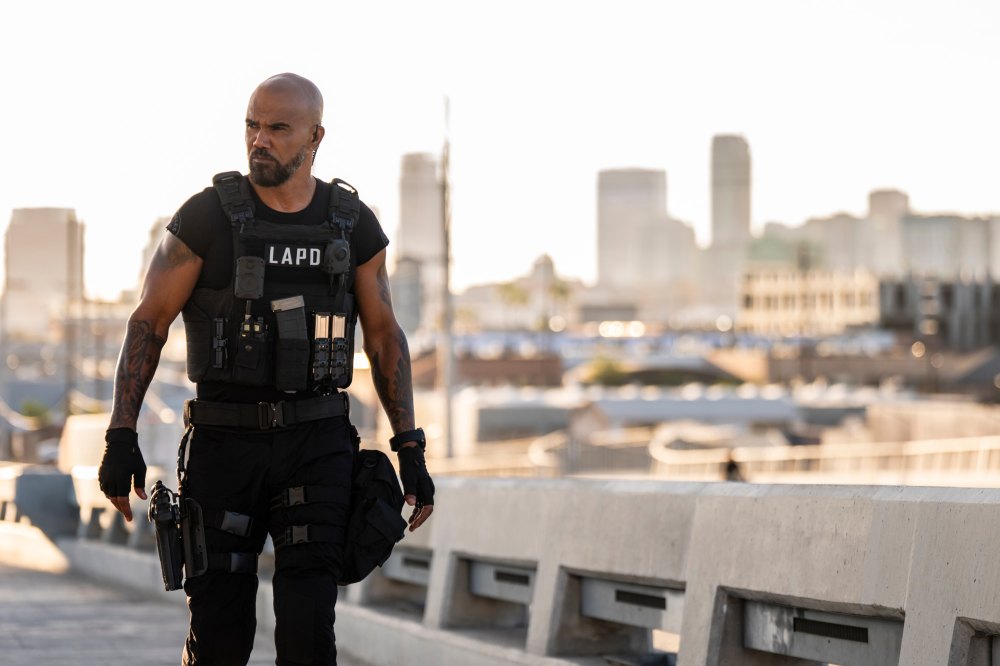 S.W.A.T. EXILES,