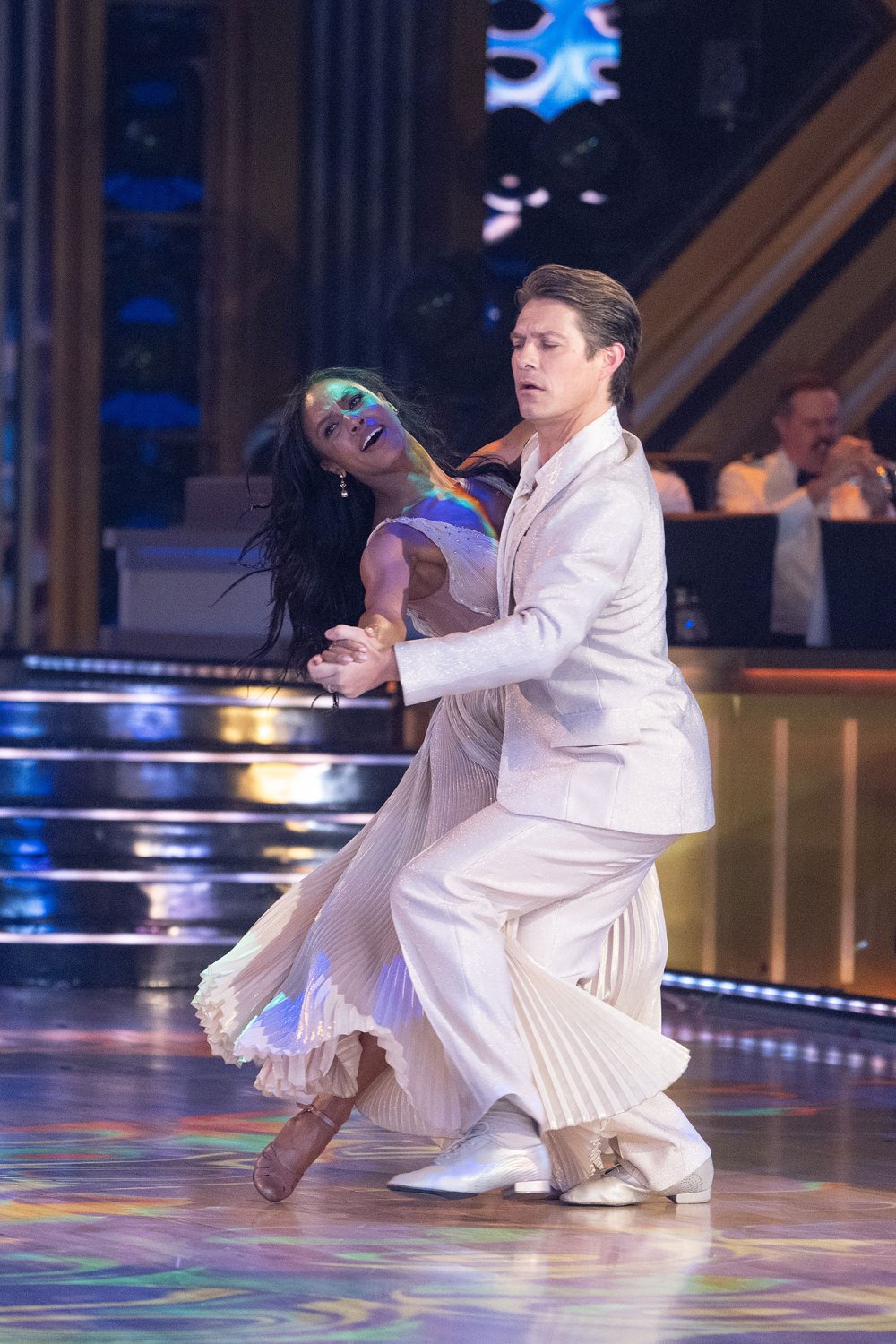 Taylor Hanson and Britt Stewart Dancing With the Stars Yacht Rock Night