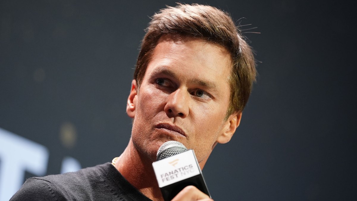 Tom Brady Caught Cursing on Hot Mic After Jayden Daniels' Grotesque Injury