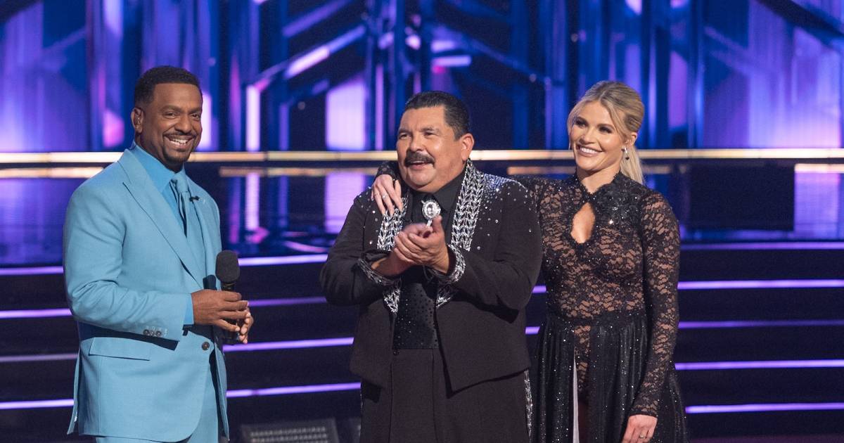 Pregnant Witney Carson Praises ‘DWTS’ Partner Guillermo Rodriguez for ‘Working So Hard’