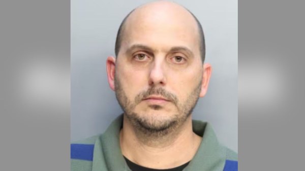 Dad Allegedly Beat Daughter, 5, With Squeegee Because She Gave Middle Finger to Her Teacher
