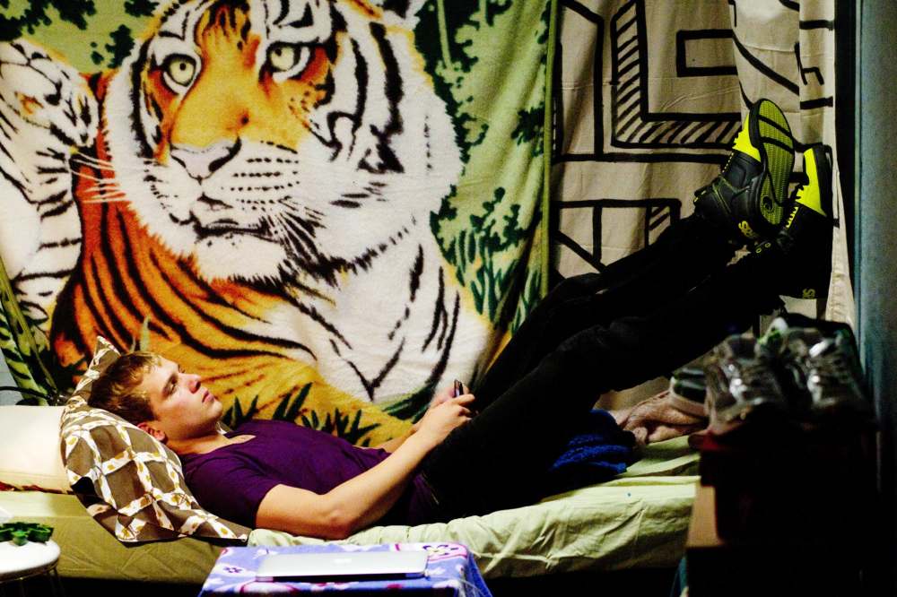 Max Thieriot in Disconnect