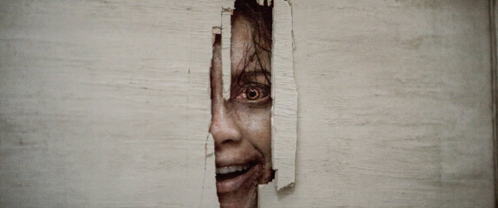 Luciane Buchanan in Evil Dead Burn