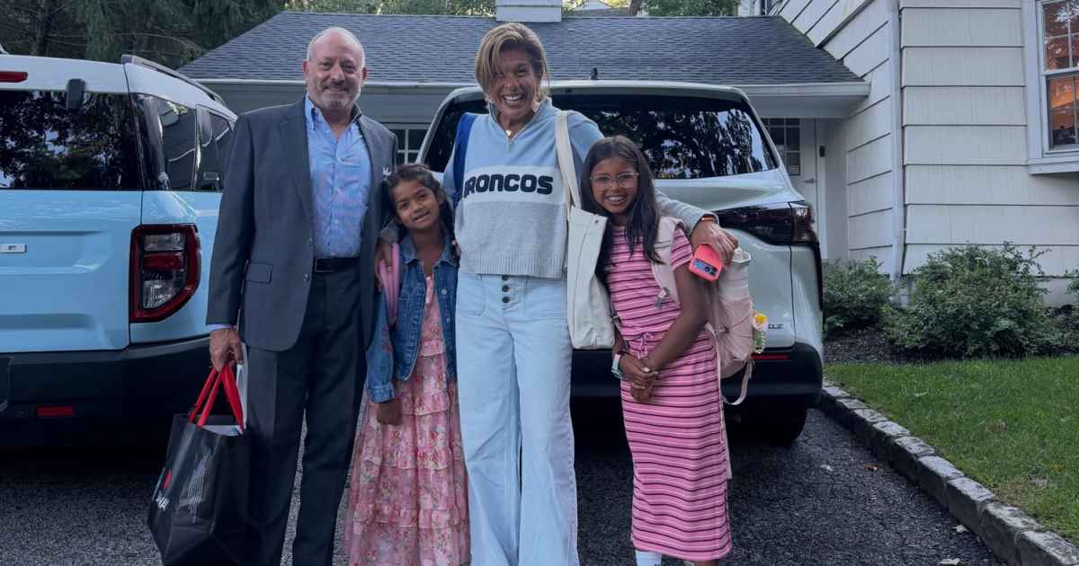 Hoda Kotb Reunites With Ex Joel Schiffman to Bring Daughters Haley and Hope to 1st Day of School Hoda Kotb Reunites With Ex Joel Schiffman to Bring Daughters Haley and Hope to 1st Day of School