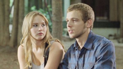 Jennifer Lawrence and Max Thieriot in House at the End of the Street