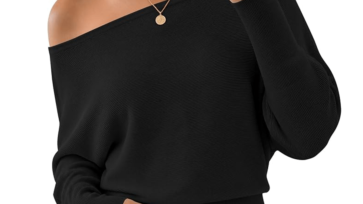Recreate Julianne Moore’s Chic Off-Shoulder Look for Just $13