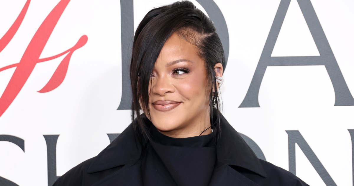 Spotted! Rihanna’s Effortless Trench Coat Style Belongs in Everyone’s Transitional Wardrobe Spotted! Rihanna’s Effortless Trench Coat Style Belongs in Everyone’s Transitional Wardrobe