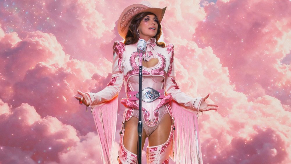 Shania Twain Opens Up About Touring With Harry Styles and Performing With Sabrina Carpenter