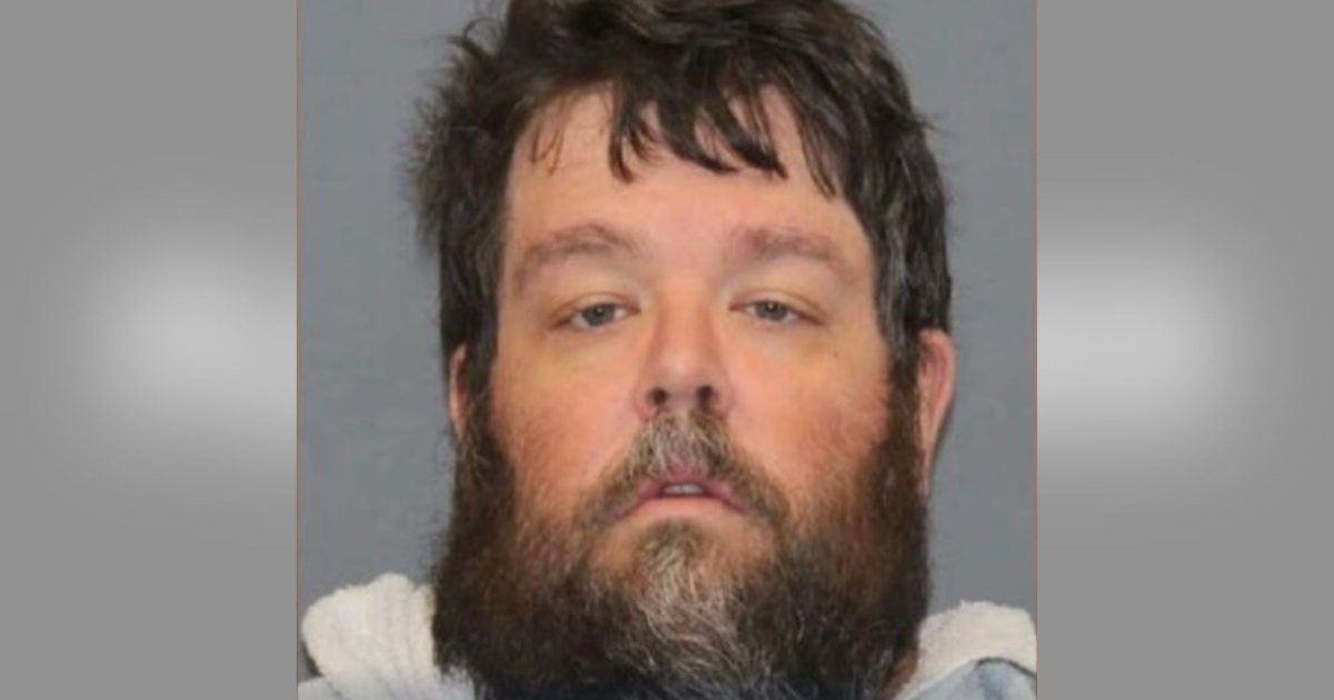 Texas Teacher Arrested for Allegedly Soliciting a Minor Online After They Met on Grindr