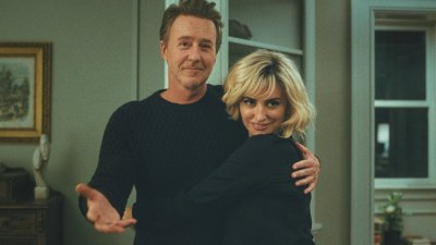 Edward Norton and Penelope Cruz in The Invite