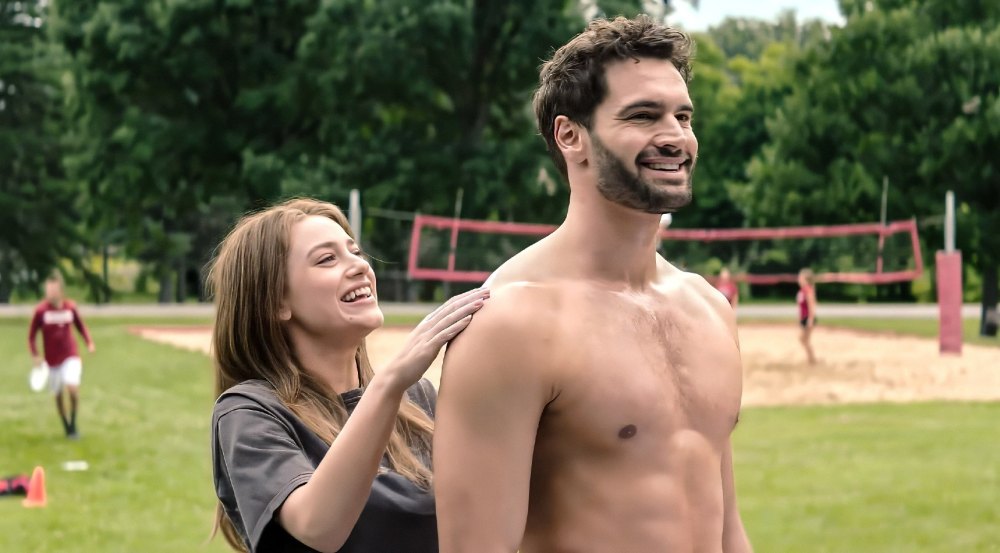Lili Reinhart and Tom Bateman in The Love Hypothesis