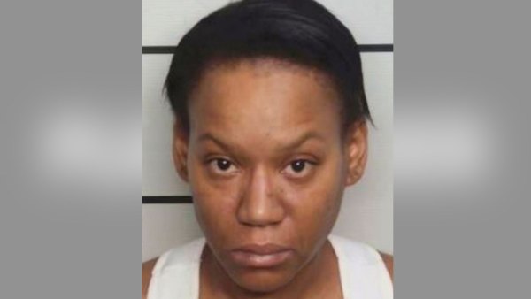Woman Injured 3 Kids After Crashing Into a Tree, Admitting to Drinking With Family Before Driving