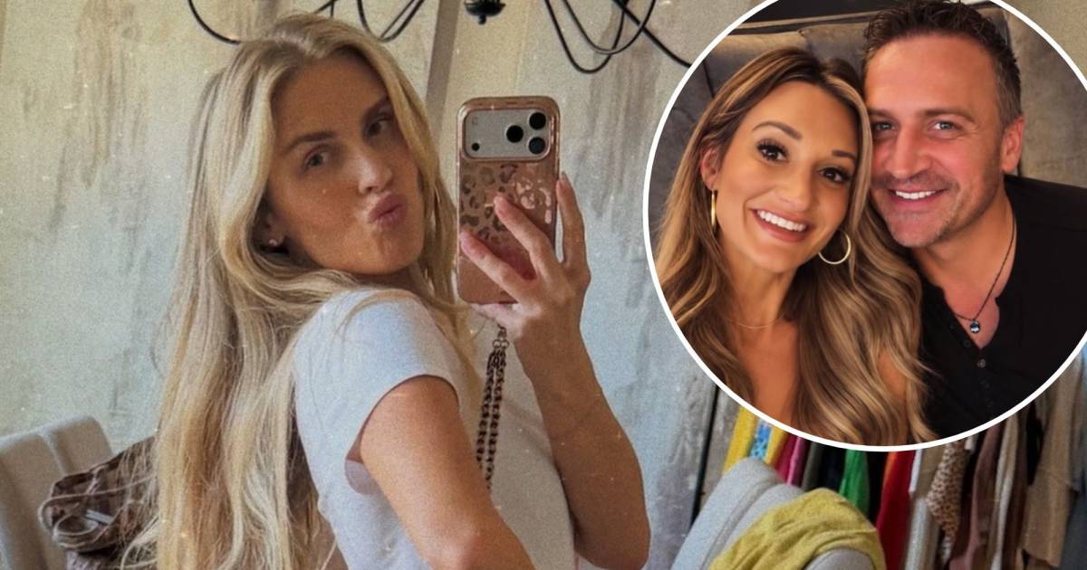 Ryan Lochte’s Ex Kayla Rae Reid Accuses His Fiancee of Having ‘Desperation for Attention’ Ryan Lochte’s Ex Kayla Rae Reid Accuses His Fiancee of Having ‘Desperation for Attention’