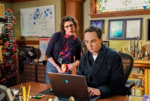 &lsquo;Young Sheldon&rsquo; Book Reveals Cast Issues With Jim, Mayim Cameos in Finale