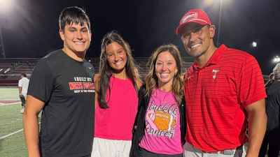 852759354_18638056819025670_6843336275297926204_n david pollack family 2026.jpeg