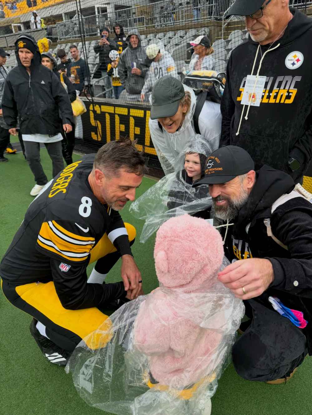 Aaron-and-Luke-Rodgers-With-Kids-IG