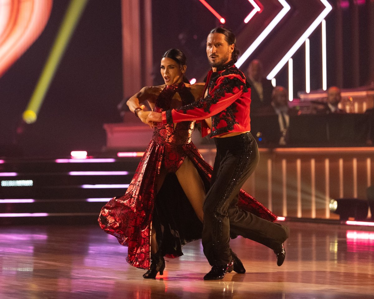 DWTS’ Alan Bersten Is ‘So Honored’ to Dance With Jenna Dewan After Val Chmerkovskiy’s Suspension