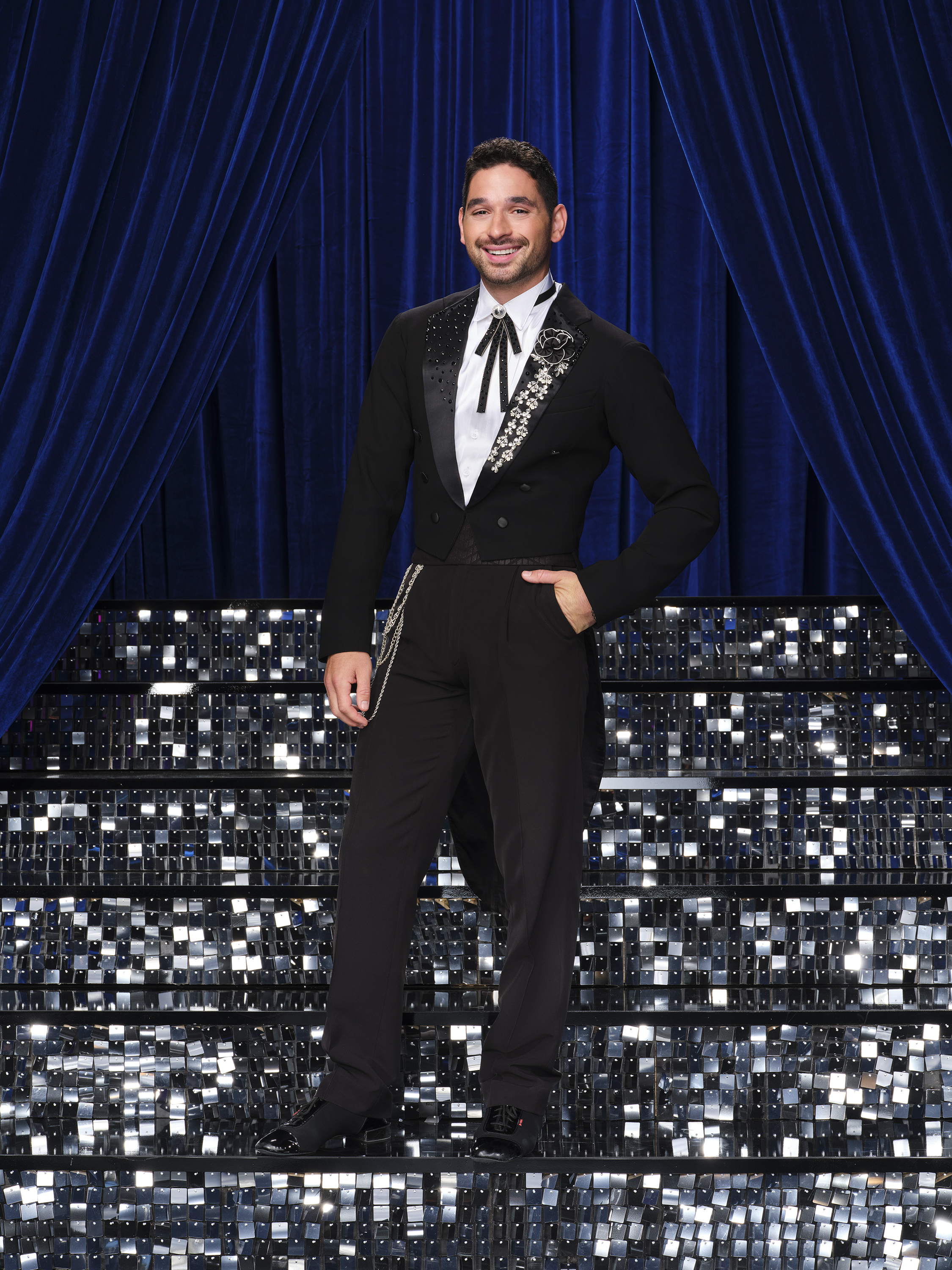 DWTS’ Alan Is ‘Honored’ to Dance With Jenna Dewan After Val Suspension