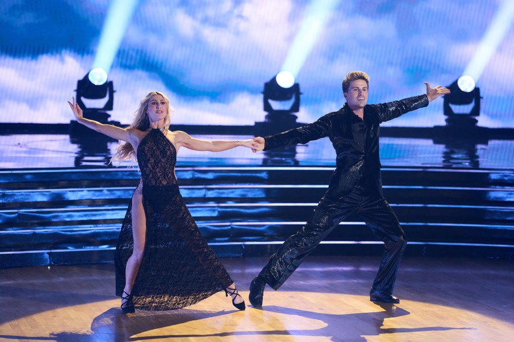 DWTS-Emma-and-Jackson-routine-183731_EM109246