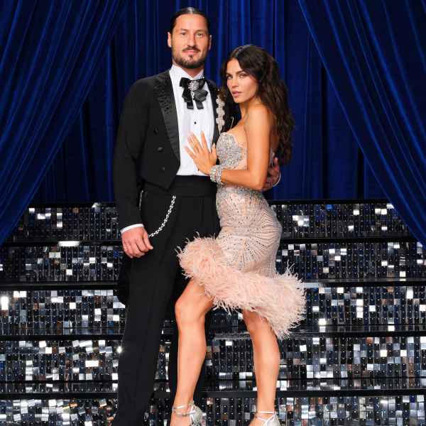 DWTS-Jenna-and-Val-183136_07119_v1