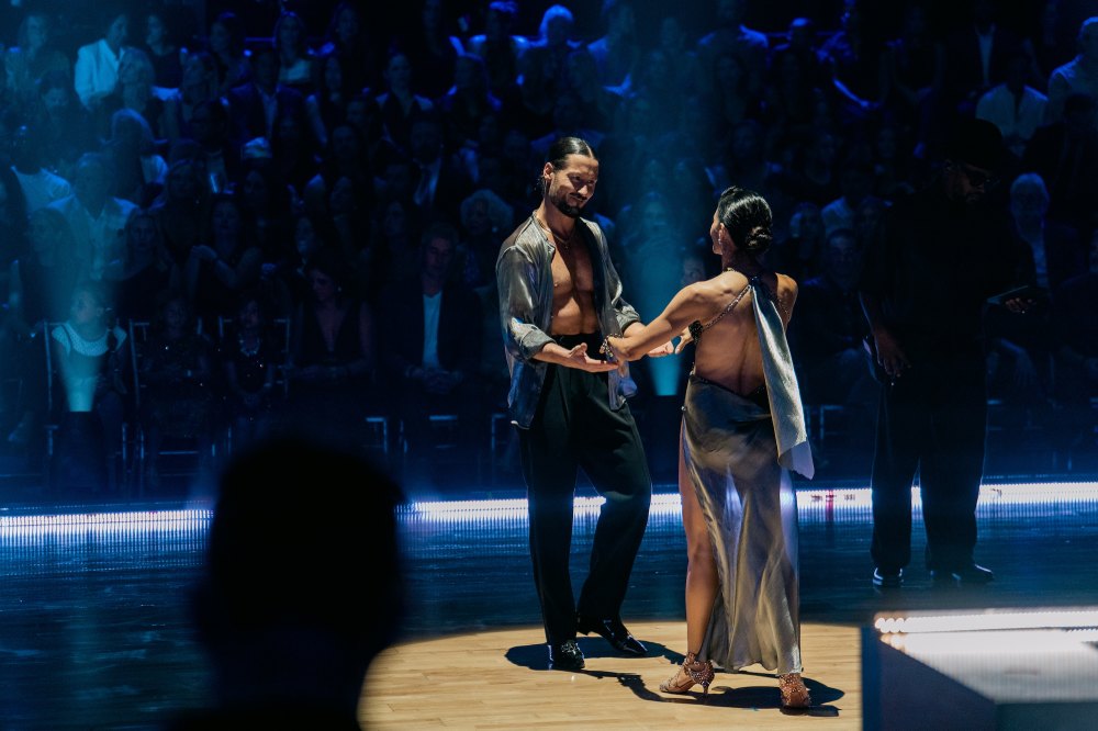 DWTS-Val-Chmerkovskiy-on-Hair-183732_SER0337