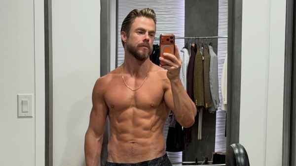 Derek Hough Shows Off Ripped Abs