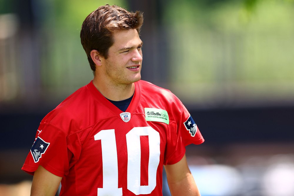 Skipitcal Patriots QB Drake Maye Says He's 'Skeptical' of Moon Landing