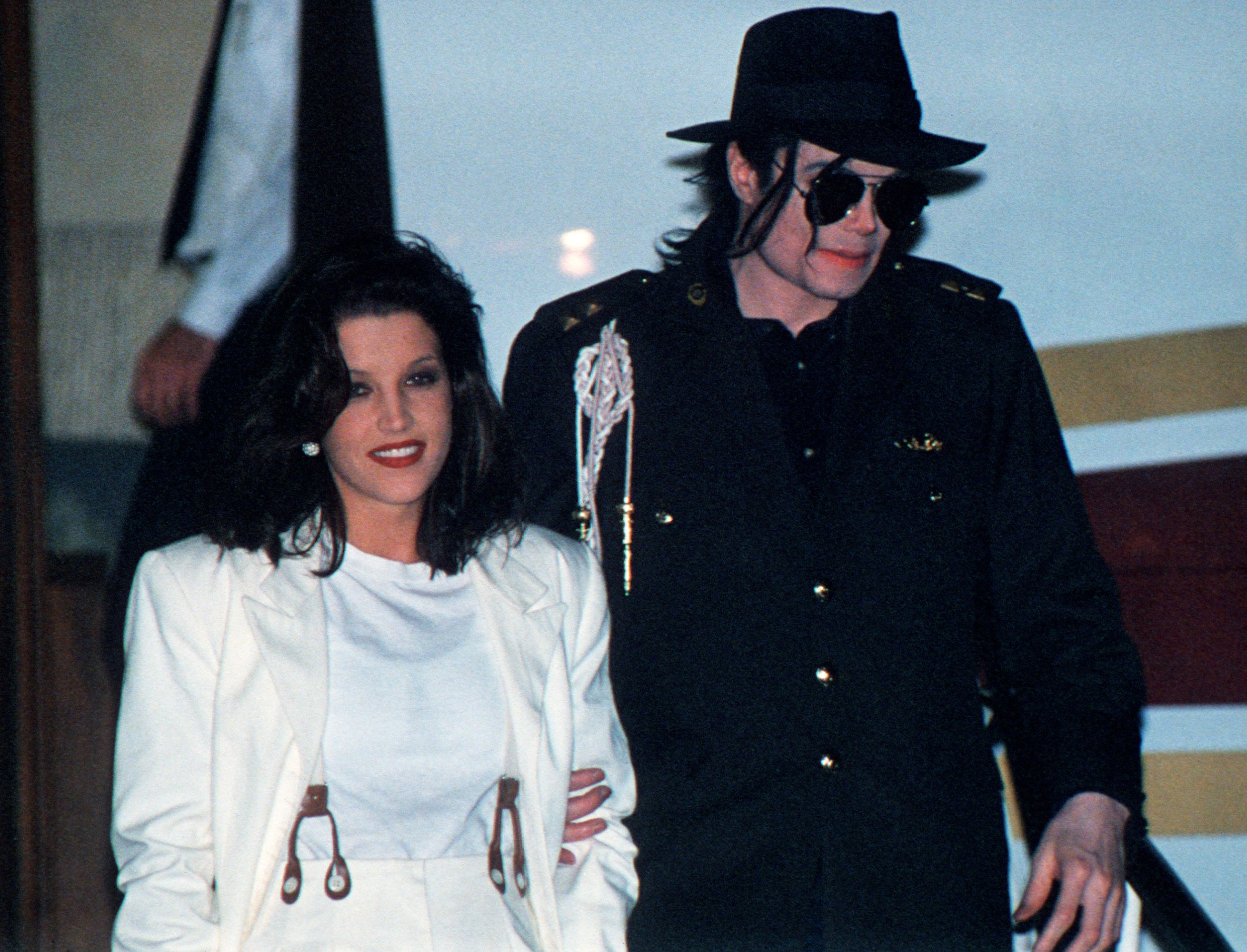 Roseanne Barr Claims Michael Jackson Was Lisa Marie Presley&rsquo;s &lsquo;Best Lay&rsquo;