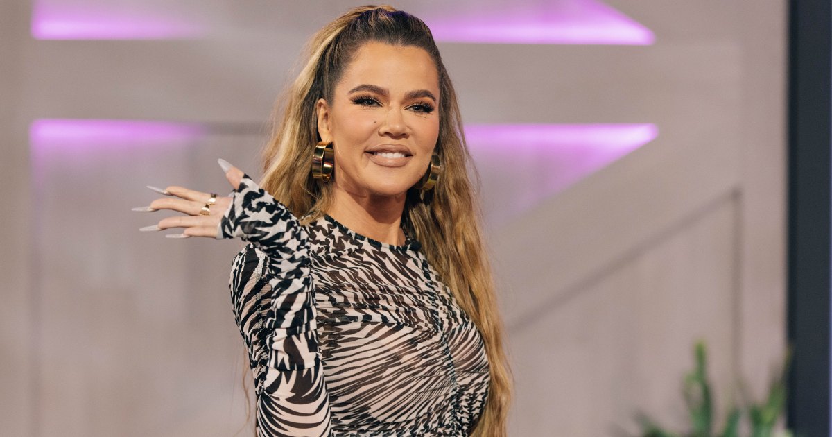 Khloé Kardashians Jeans Style Creates an Instant Hourglass Shape Khloé Kardashians Jeans Style Creates an Instant Hourglass Shape