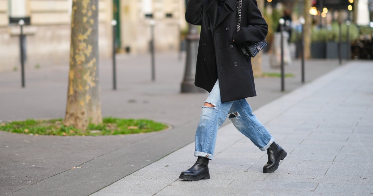 Bye, Sneakers! These 17 Ultra-Comfy Chelsea Boots Look *Way* More Chic With Jeans
