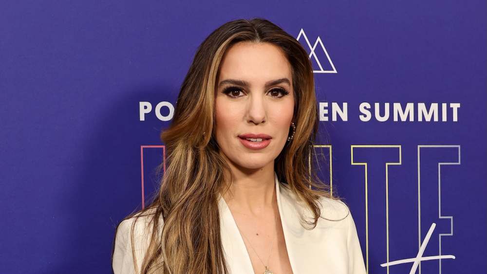 Christy Carlson Romano Has ‘Birdshot Behind My Eye’ 1 Year After Accident