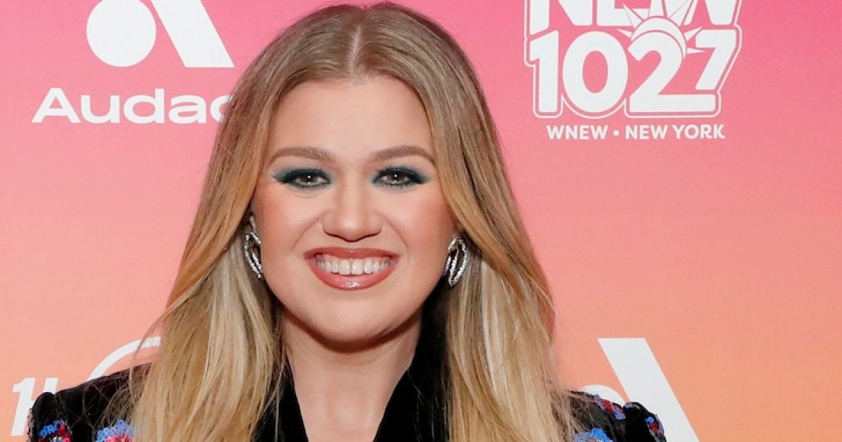 Brooklyn Store Reacts to Kelly Clarkson’s Claim It Denied Her a ,000 Singing Bird Brooklyn Store Reacts to Kelly Clarkson’s Claim It Denied Her a ,000 Singing Bird