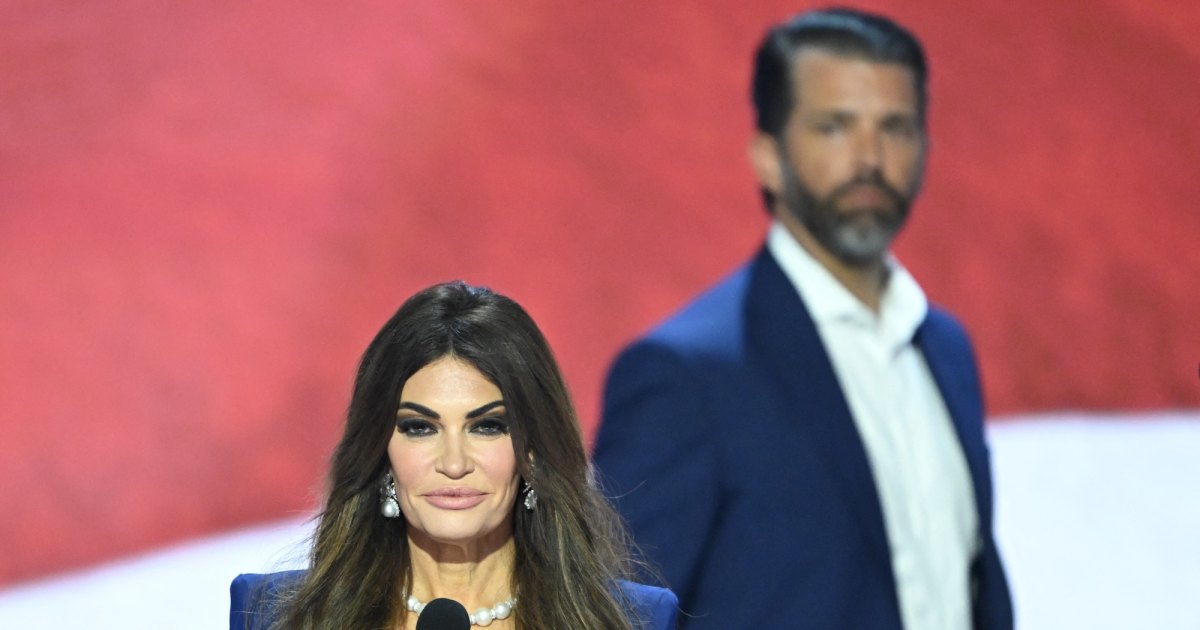 Kimberly Guilfoyle Under Probe Amid 0,000 Quid Pro Quo Claim Kimberly Guilfoyle Under Probe Amid 0,000 Quid Pro Quo Claim