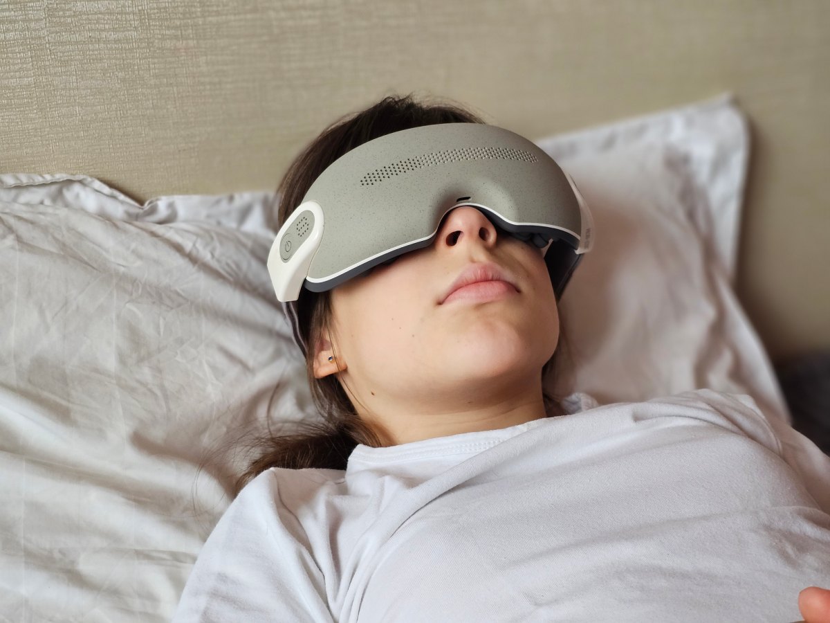GettyImages-2192415217 Tired of Waking Up at 3am? These EEG Sleep Headbands Read Your Brainwaves and Here Is What They Do