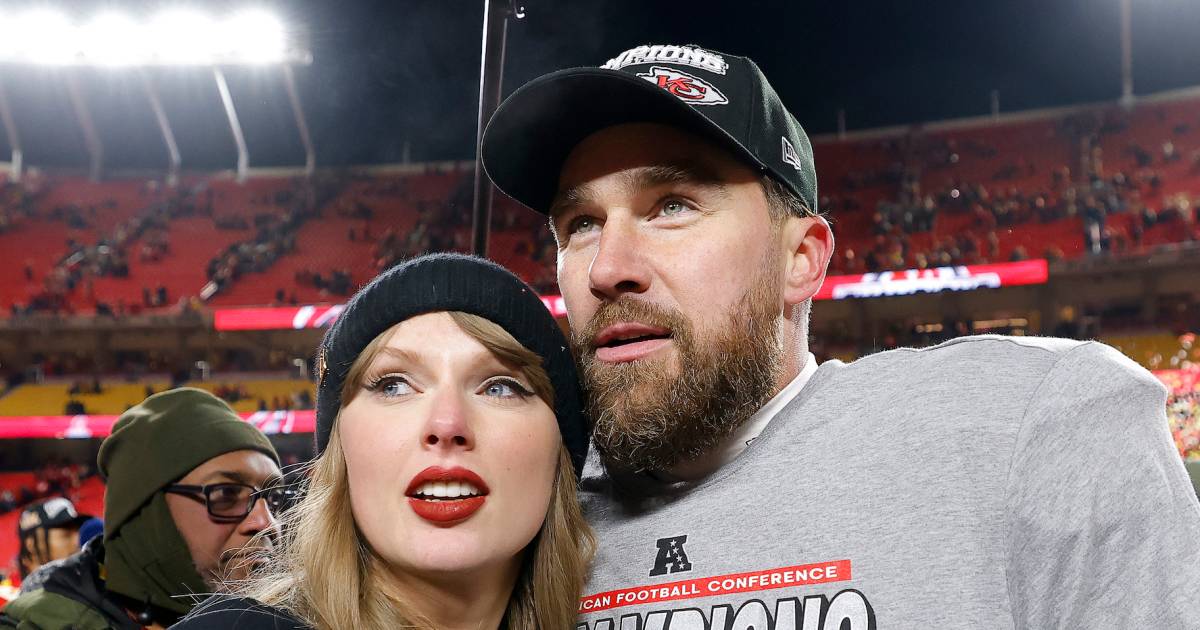 Taylor Swift and Travis Kelce Hold Hands on NYC Date Night Taylor Swift and Travis Kelce Hold Hands on NYC Date Night