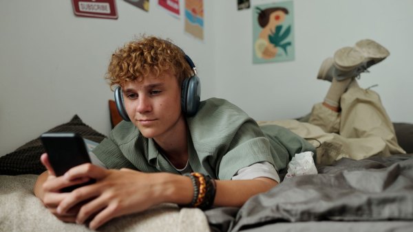 Screen Time Isn't Everything: What Your Teen Does Online Matters