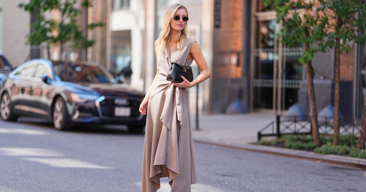 Bye, Belly Pooch! These 13 Twist-Front Dresses Strategically Camouflage the Midsection Bye, Belly Pooch! These 13 Twist-Front Dresses Strategically Camouflage the Midsection