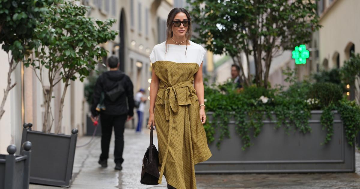 Love Handles? These 17 Slimming Fall Dresses Magically Hide a Muffin Top (All Under !) Love Handles? These 17 Slimming Fall Dresses Magically Hide a Muffin Top (All Under !)