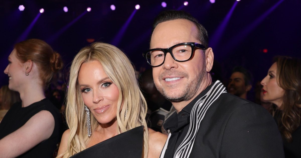 Jenny McCarthy Speaks Out After Husband Donnie Wahlberg’s Plane Skids Off Runway at Las Vegas Airport Jenny McCarthy Speaks Out After Husband Donnie Wahlberg’s Plane Skids Off Runway at Las Vegas Airport