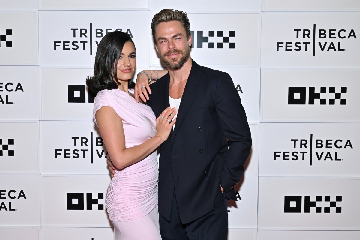 DWTS’ Derek Hough and Wife Hayley Erbert Mourn Death of Beloved Dog: ‘Goodbye for Now’