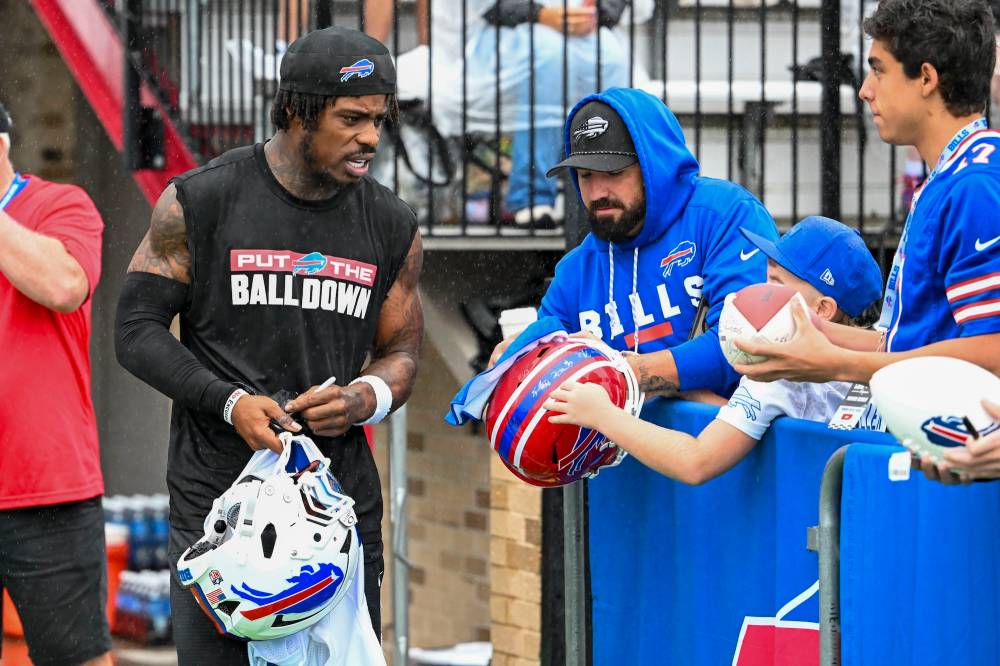 C.J. Gardner-Johnson Ejected for Spitting on Brock Bowers