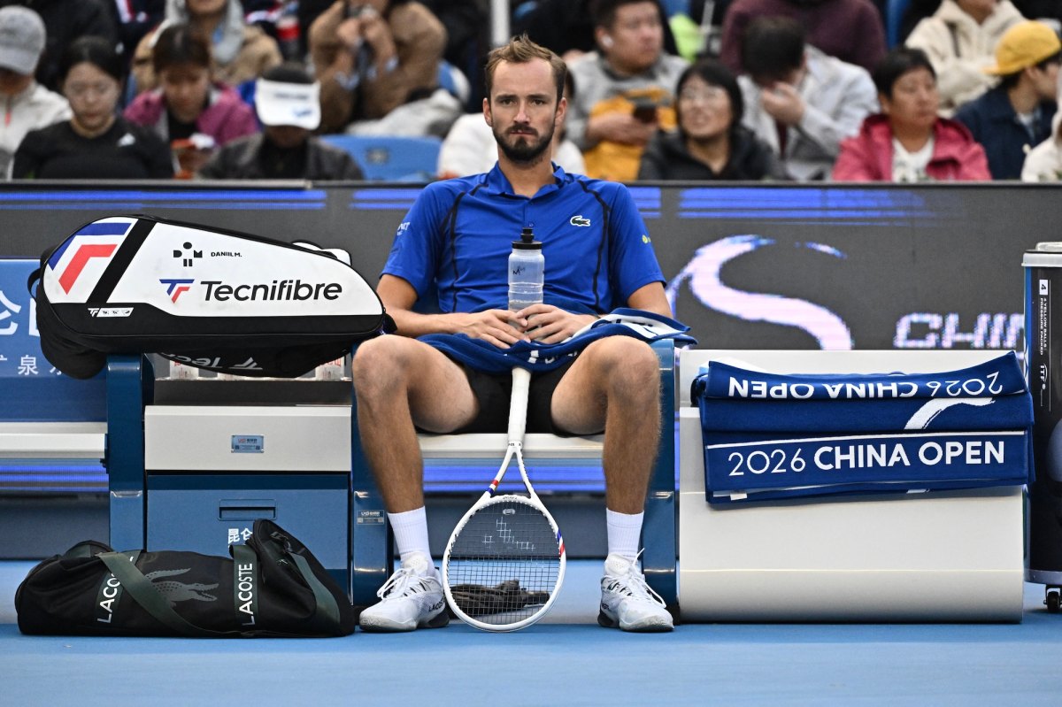 Daniil Medvedev Removed From Match After Striking Spectator in Face With Ball