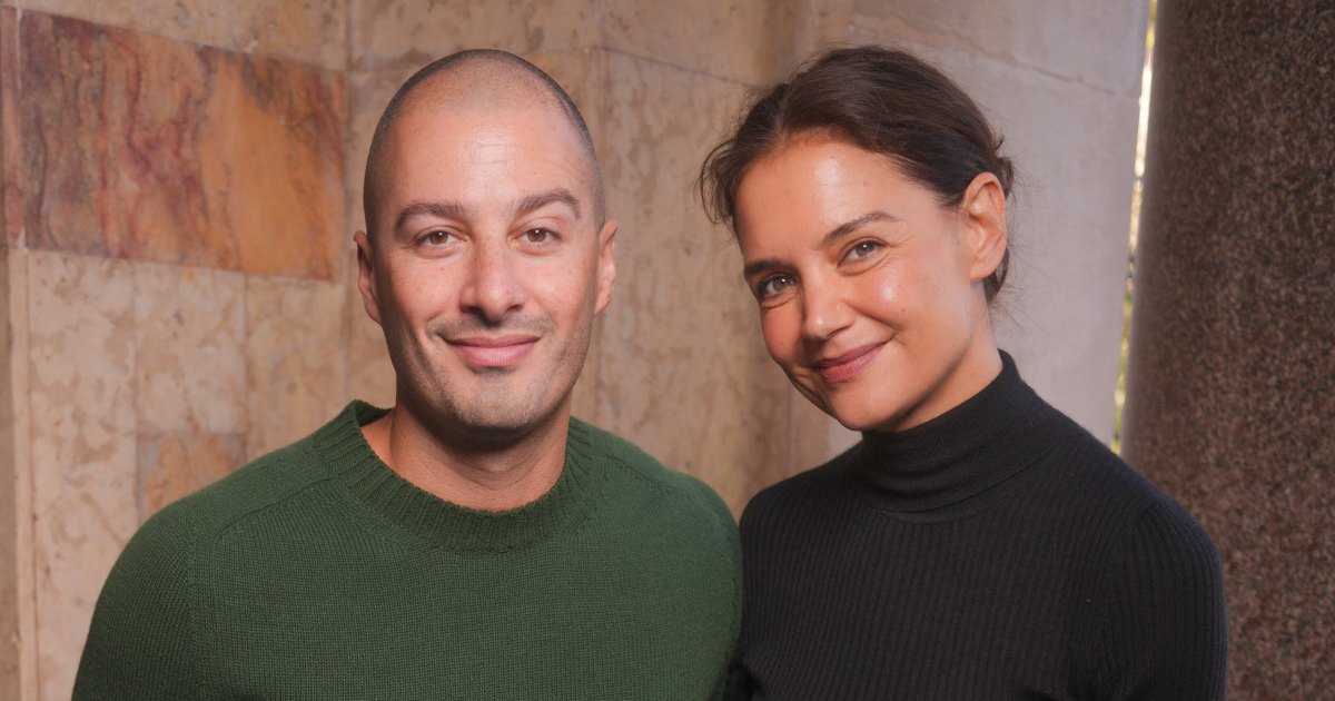 Katie Holmes’ Slimming Black Sweater Is the Most Elevated Fall Basic — And the Look Is Only Katie Holmes’ Slimming Black Sweater Is the Most Elevated Fall Basic — And the Look Is Only