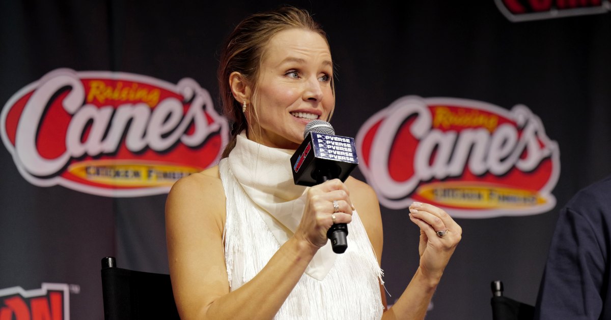 Kristen Bell’s Halter Neck Top Is the Oddly Flattering Look We’re Copying STAT — Shop 13 Similar Picks, From Kristen Bell’s Halter Neck Top Is the Oddly Flattering Look We’re Copying STAT — Shop 13 Similar Picks, From
