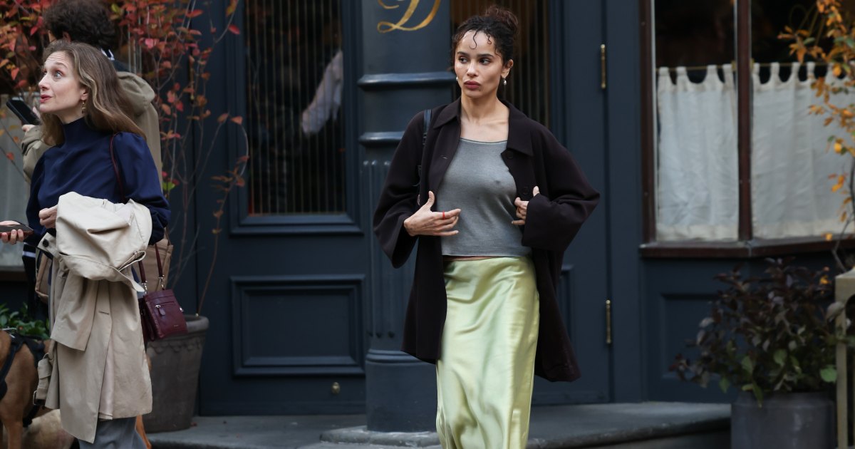 Pistachio for Fall? Zoë Kravitz Just Made This Surprising Skirt Color Look Seriously Luxe Pistachio for Fall? Zoë Kravitz Just Made This Surprising Skirt Color Look Seriously Luxe