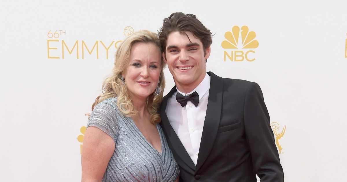 RJ Mitte’s Mom Explains Why She Didn’t Speak at Funeral: ‘Not Something I Felt Prepared For’ RJ Mitte’s Mom Explains Why She Didn’t Speak at Funeral: ‘Not Something I Felt Prepared For’