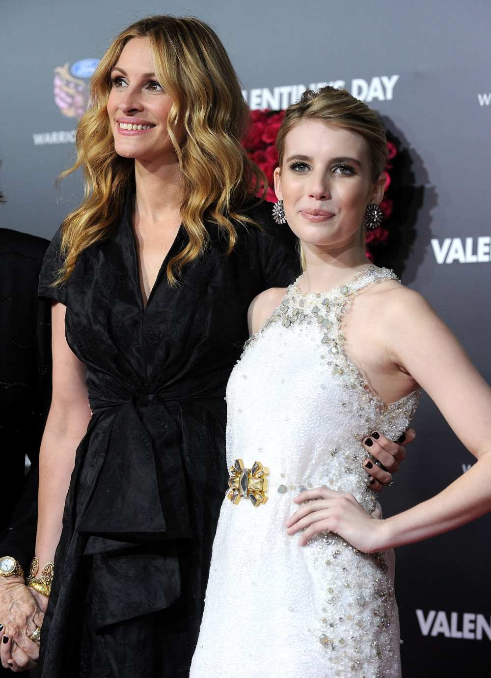 Emma Roberts Shares Sweet 59th Birthday Tribute to Aunt Julia Roberts
