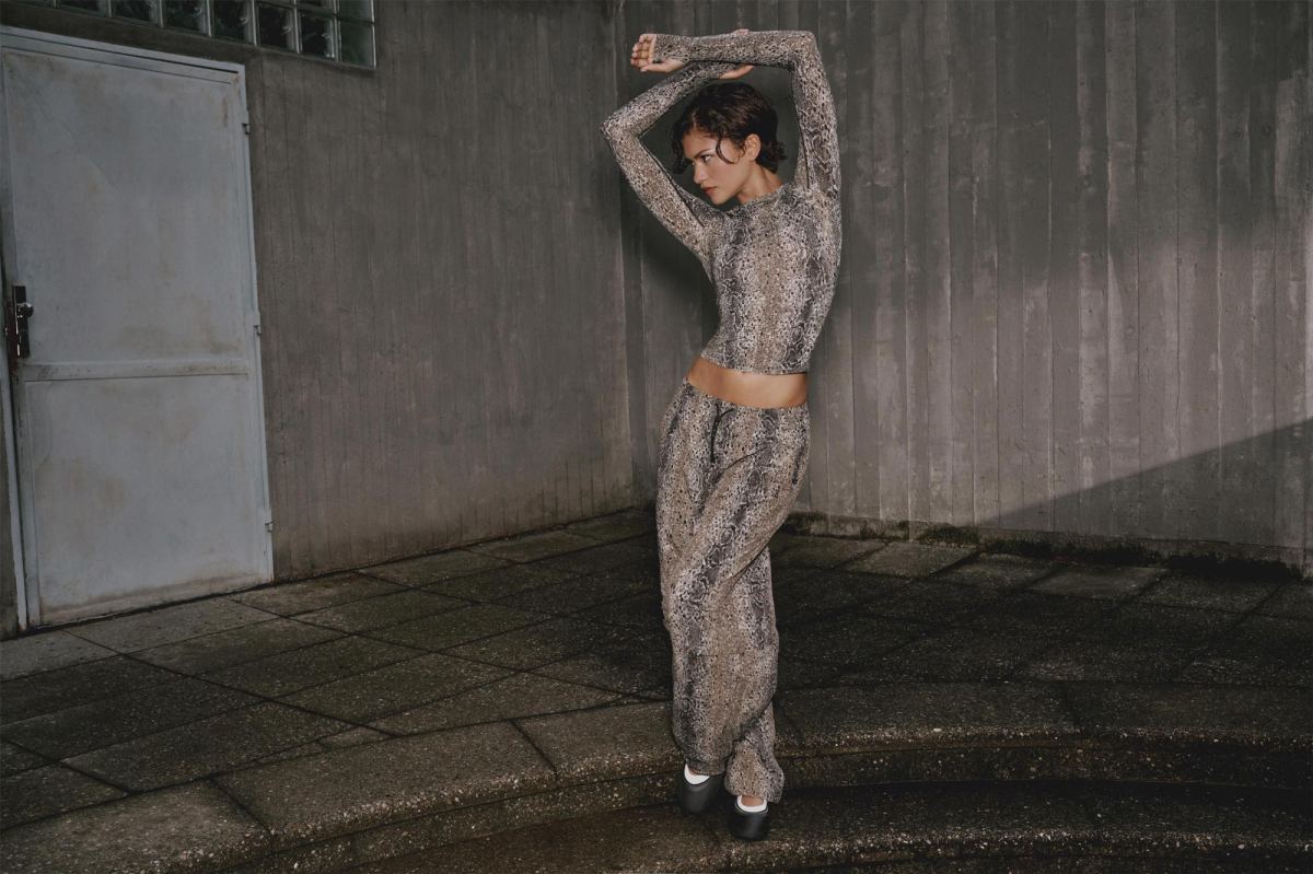Hot Pics Zendaya